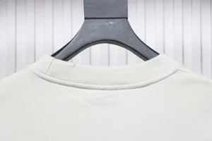 Balenciaga-Masking-Tape-sweatshirt-5.webp