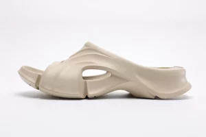 Balenciaga-Mold-Slide-Sandal-Beige-REPS6.webp