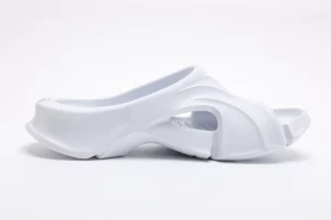 Balenciaga-Mold-Slide-Sandal-White-Top-Qualitaet-8.webp