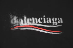 Balenciaga-Politischem-Schablonen-Logo-Print-T-Shirt-Reps4.webp