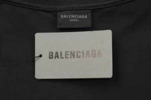 Balenciaga-Politischem-Schablonen-Logo-Print-T-Shirt-Reps7.webp