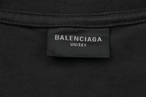 Balenciaga-Politischem-Schablonen-Logo-Print-T-Shirt-Reps8.webp