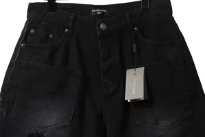 Balenciaga-Reverse-Pocket-Denim-Shorts-4.webp