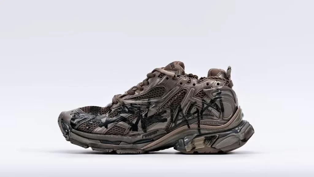 Balenciaga-Runner-Brown-graffiti-Replica-1.webp