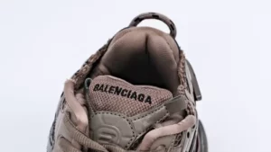 Balenciaga-Runner-Brown-graffiti-Replica-2-1.webp