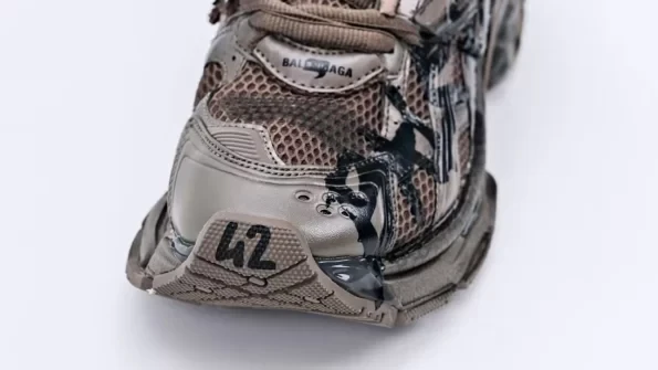 Balenciaga-Runner-Brown-graffiti-Replica-3-1.webp