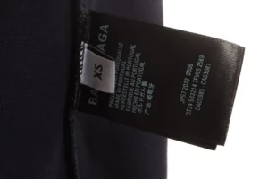Balenciaga-Schwarzer-8-Buchstaben-Logodruck-auf-der-Rueckseite-T-Shirt-Reps3.jpg.webp