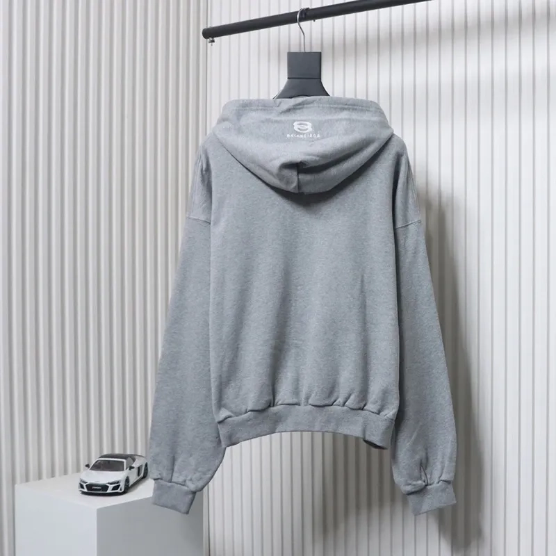 Balenciaga-Simple-Zip-Up-Hoodie-3.webp