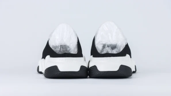 Balenciaga-Speed-Replica-80-595x334.pnBalenciaga-Speed-Replica.png