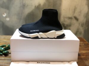 Balenciaga-Speed-Trainer-Black-white-sole-4-1.jpg