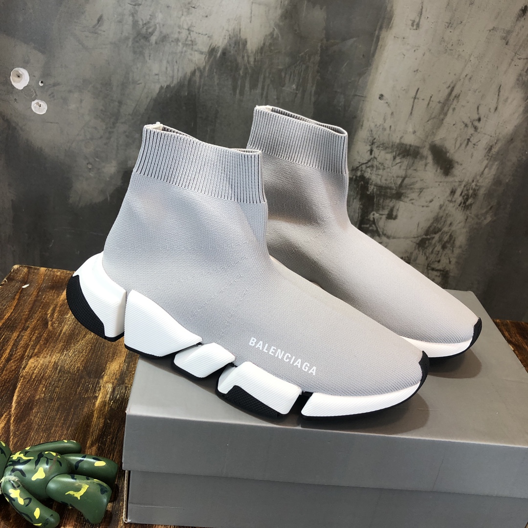 Balenciaga-Speed-Trainer-Grey-White-4.jpg