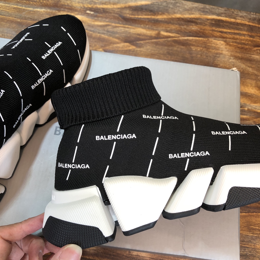 Balenciaga-Speed-Trainer-Logo-Print-Black-White-2.jpg