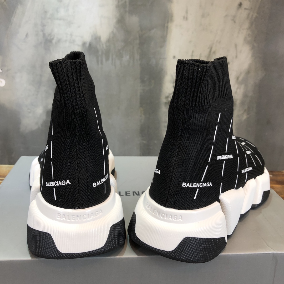 Balenciaga-Speed-Trainer-Logo-Print-Black-White-6.jpg