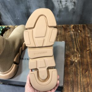 Balenciaga-Speed-Trainer-Tan-8.jpg