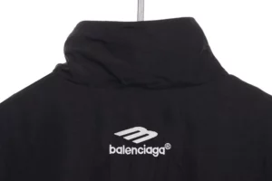 Balenciaga-Sportlich-gewebte-Jacke-mit-Stickerei-Reps4.webp