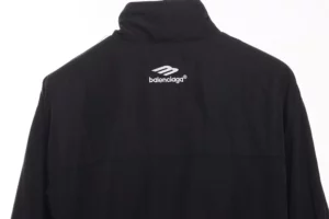 Balenciaga-Sportlich-gewebte-Jacke-mit-Stickerei-Reps6.webp