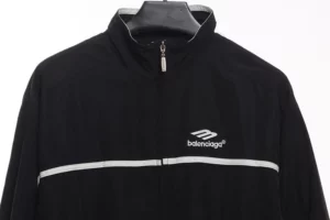 Balenciaga-Sportlich-gewebte-Jacke-mit-Stickerei-Reps7.webp