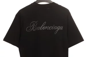 Balenciaga-Strass-Logo-auf-der-Rueckseite-T-shirt-Reps8.jpg.webp