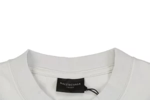 Balenciaga-Strichbuchstabendruck-T-Shirt-Reps7.webp