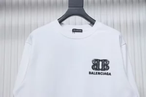 Balenciaga-Sweatshirt-With-Double-B-Letter-Print-2.webp