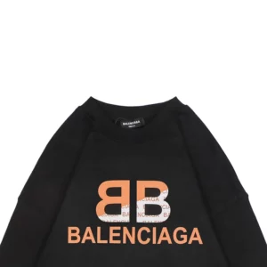 Balenciaga-Sweatshirt-mit-Patchwork-Buchstabenprint-Reps4.webp