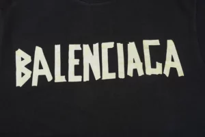 Balenciaga-T-Shirt-Vertreter-mit-gelbem-Band-Reps4.webp