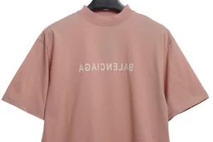 Balenciaga-T-Shirt-mit-umgekehrtem-Buchstaben-Reps10.webp