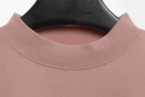 Balenciaga-T-Shirt-mit-umgekehrtem-Buchstaben-Reps8.webp