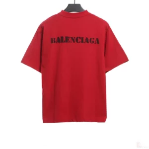 Balenciaga-T-Shirt-mit-verschwommenen-Buchstaben-Reps24.webp