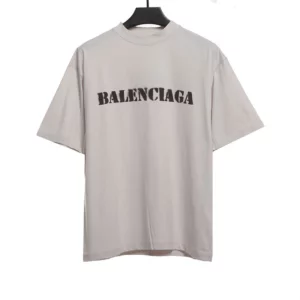 Balenciaga-T-Shirt-mit-verschwommenen-Buchstaben-Reps9.webp