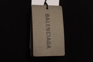 Balenciaga-T-shirt-with-hand-drawn-logo-print-9.webp