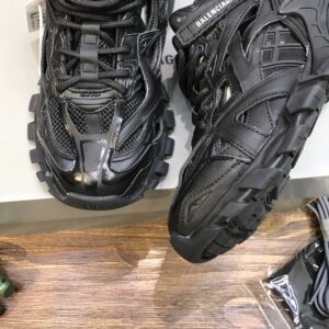 Balenciaga-Track2-Black-2.jpg