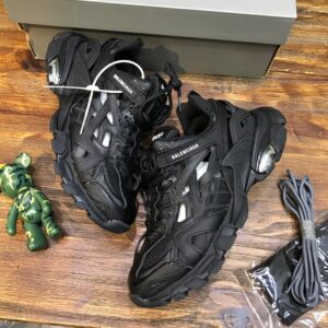 Balenciaga-Track2-Black-6.jpg