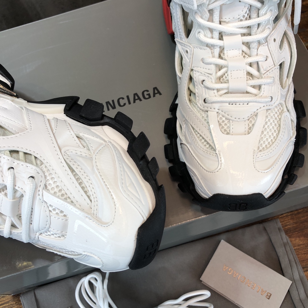 Balenciaga-Track2-White-black-red-5.jpg