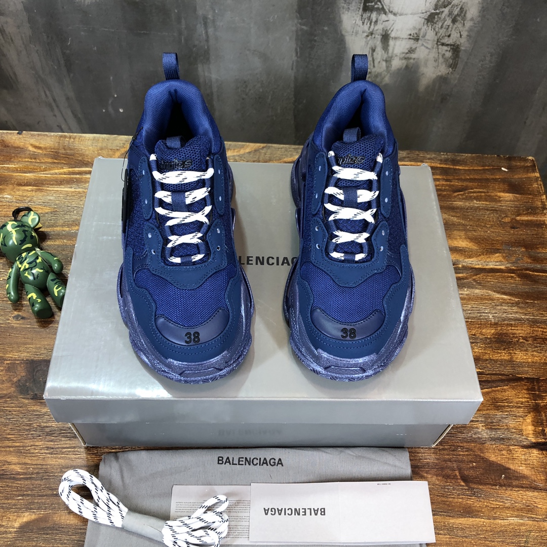 Balenciaga-Triple-S-Sneaker-All-Blue-3.jpg