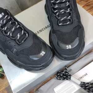 Balenciaga-Triple-S-Sneaker-Black-2.jpg