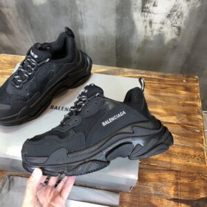 Balenciaga-Triple-S-Sneaker-Black-7.jpg