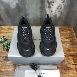 Balenciaga-Triple-S-Sneaker-Black-9.jpg