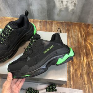 Balenciaga-Triple-S-Sneaker-Black-Green-6.jpg