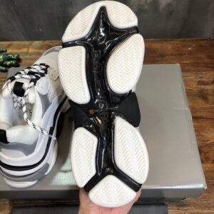 Balenciaga-Triple-S-Sneaker-Black-Grey-8.jpg