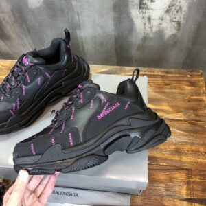 Balenciaga-Triple-S-Sneaker-Black-Pink-Logo-2.jpg