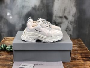 Balenciaga-Triple-S-Sneaker-Cream-9.jpg