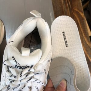 Balenciaga-Triple-S-Sneaker-Cream-Logo-3.jpg