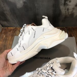 Balenciaga-Triple-S-Sneaker-Cream-Logo-5.jpg