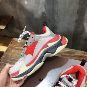 Balenciaga-Triple-S-Sneaker-Grey-Red-Black-2.jpg