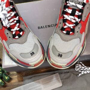 Balenciaga-Triple-S-Sneaker-Grey-Red-Black-7.jpg