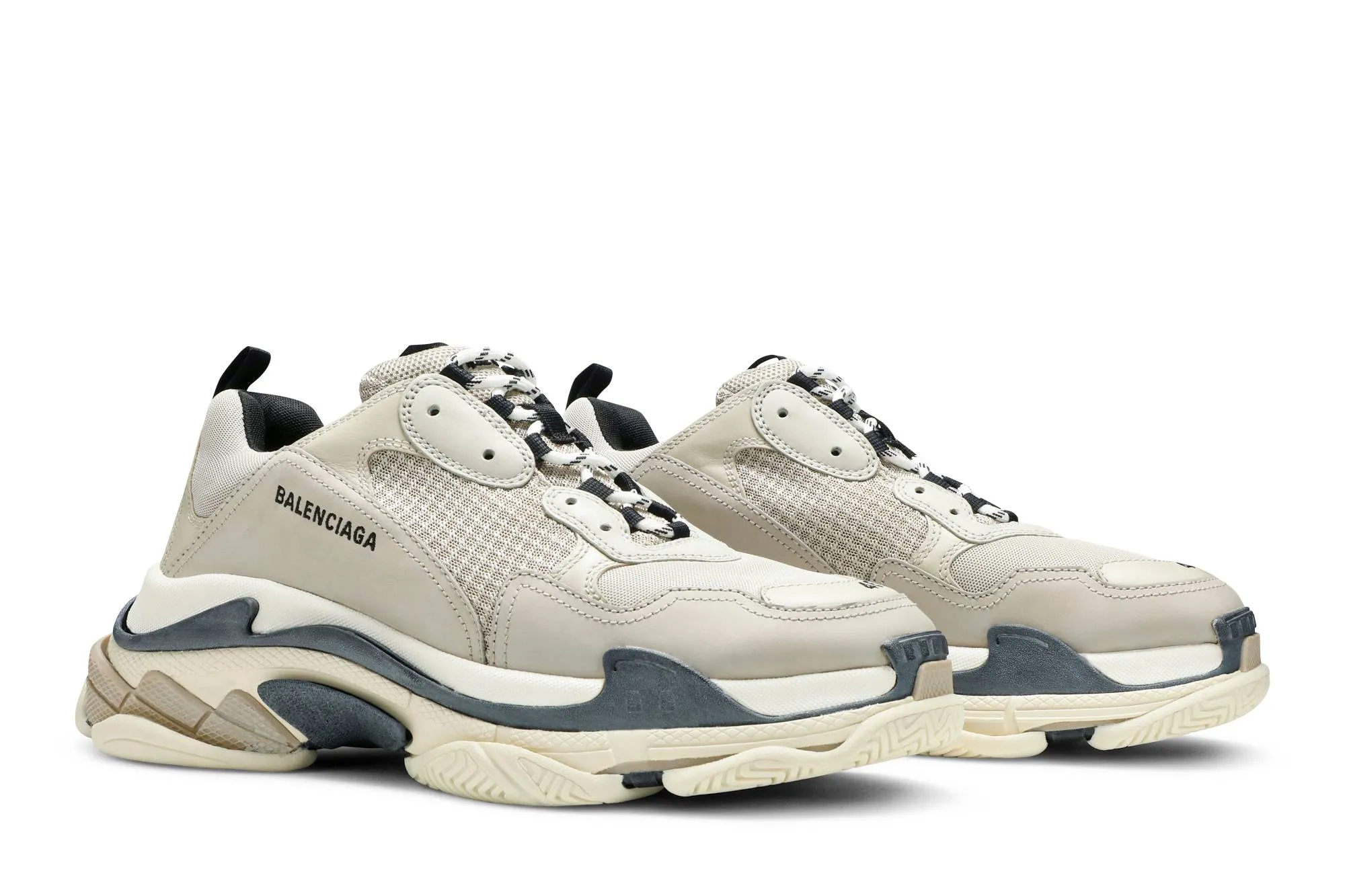 Balenciaga-Triple-S-Sneaker-Vanille-Reps-1.webp