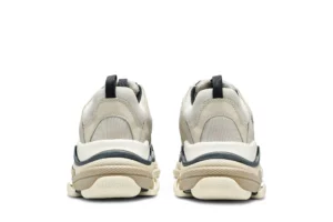 Balenciaga-Triple-S-Sneaker-Vanille-Reps-2.webp