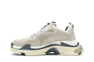 Balenciaga-Triple-S-Sneaker-Vanille-Reps.webp