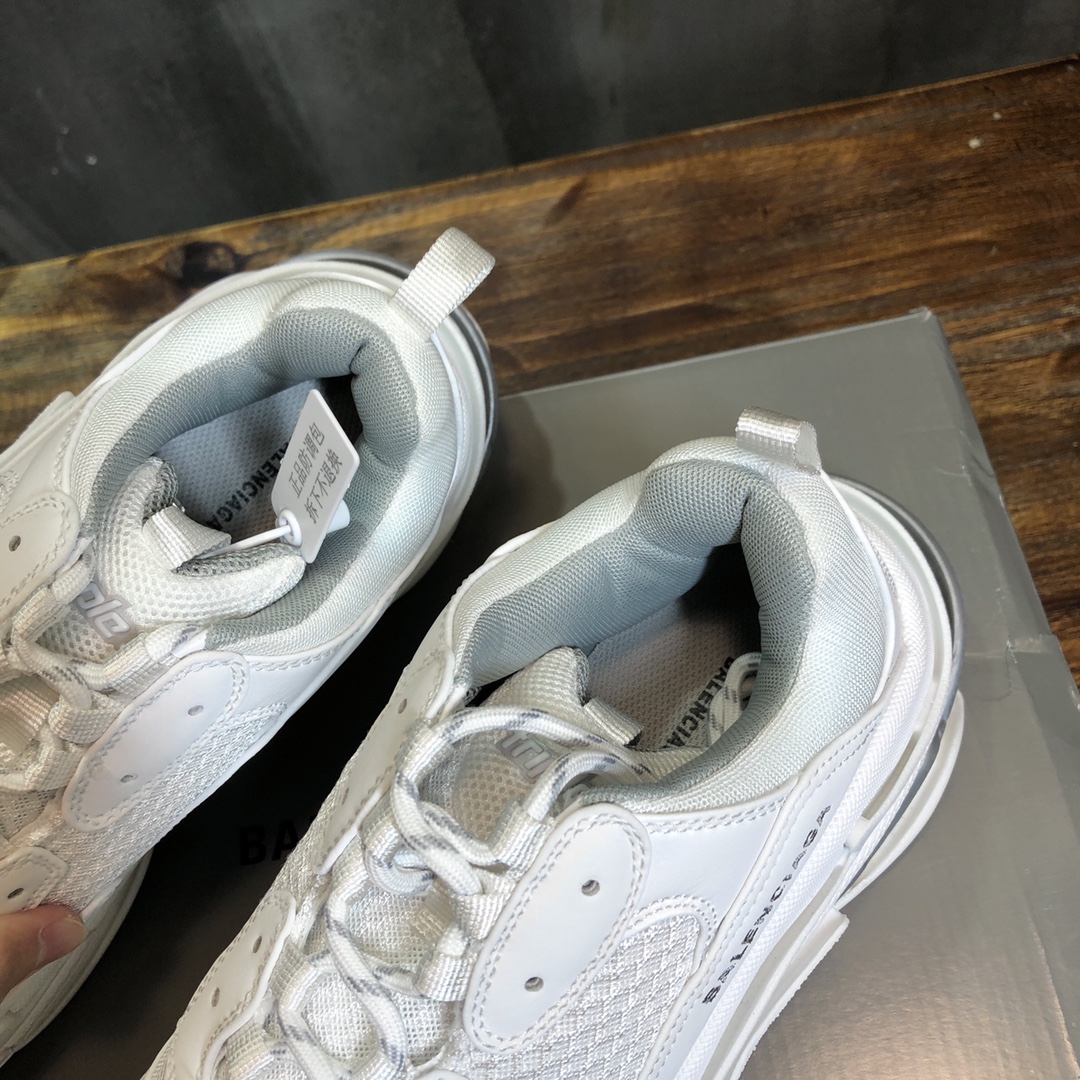 Balenciaga-Triple-S-Sneaker-White-Silver-8.jpg